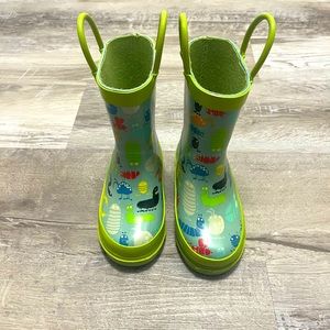 Size 5/6 infant rain boots
